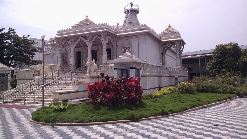 Parshwanath-Jain-Temple-Mandapeta