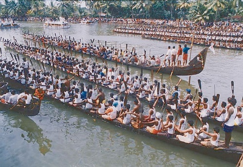 vallamkali onam