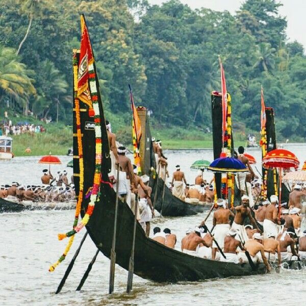 vallamkali onam